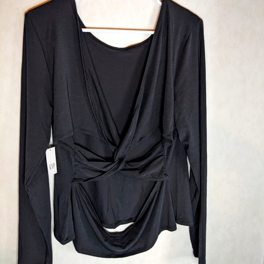 GapFit Breathe Open Back Twist T-Shirt (XL)